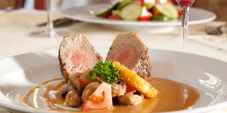 Vstup do saunového světa pro dva a poukaz do restaurace v hodnotě 500 či 1000 Kč