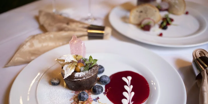 Vstup do saunového světa pro dva a poukaz do restaurace v hodnotě 500 či 1000 Kč