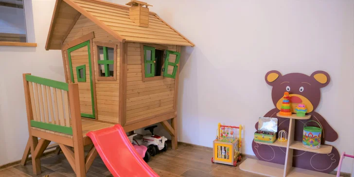 Rodinná dovolená na jižní Moravě: snídaně nebo polopenze i privátní wellness pro 4 osoby
