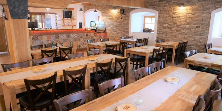 Rodinná dovolená na jižní Moravě: snídaně nebo polopenze i privátní wellness pro 4 osoby