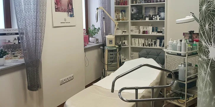 Lash lifting i vč. barvení či úprava obočí nebo prodloužení řas