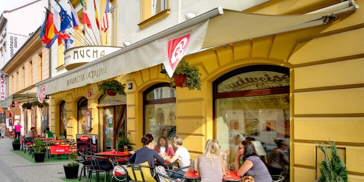 Praha zimní i letní: pobyt se snídaní v hotelu v Karlíně kousek od metra