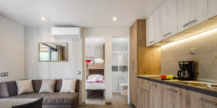 Dovolená v Poreči: 5* kemp s bazény, mobilní domky nebo glamping až pro 6 osob, 800 m od pláže