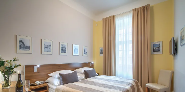 Romantický pobyt v Praze na Hradčanech: hotel v zahradě Strahovského kláštera se snídaní