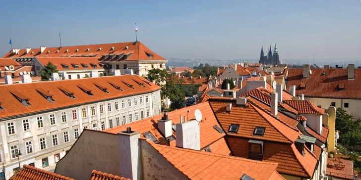 Romantický pobyt v Praze na Hradčanech: hotel v zahradě Strahovského kláštera se snídaní