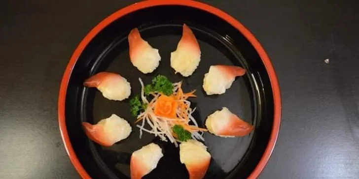Nabité sushi sety: 24–72 kousků třeba i s polévkou nebo minizávitky