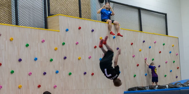 Pojďte si zaskákat: hodinový vstup do liberecké Urban Jump Arény pro jednoho