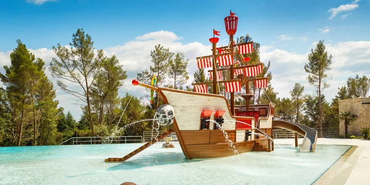Dovolená v Poreči: 5* kemp s bazény, mobilní domky nebo glamping až pro 6 osob, 800 m od pláže