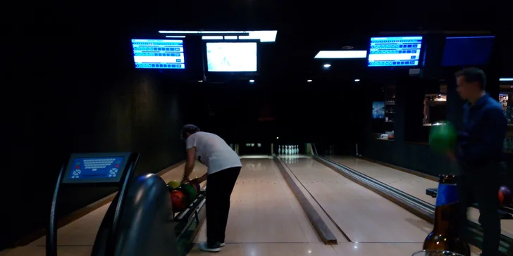 Tohle bude mít koule: pronájem bowlingové dráhy na 60 minut až pro 6 hráčů