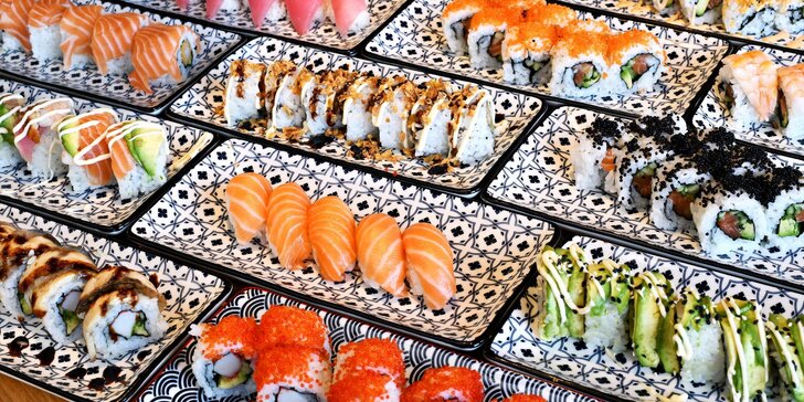 Dvě hodiny running sushi all you can eat v Řepích: grilované speciality, sushi, ovoce, dorty i polévky
