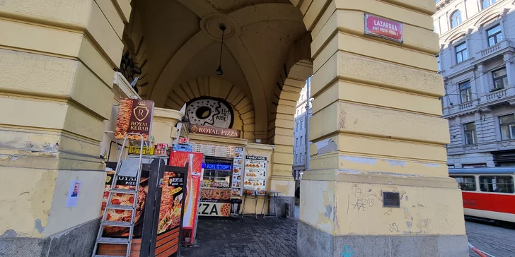 Kebab nebo falafel v centru Prahy s sebou: v tortille, pita chlebu nebo jako skupinová varianta s nápojem