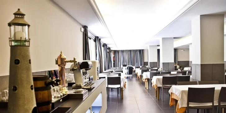 7 nocí ve Španělsku: 3* hotel 350 m od pláže i centra města, bufetová polopenze