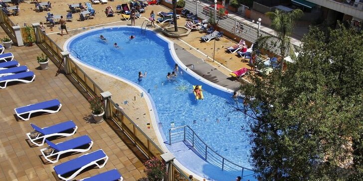 7 nocí ve Španělsku: 3* hotel 350 m od pláže i centra města, bufetová polopenze