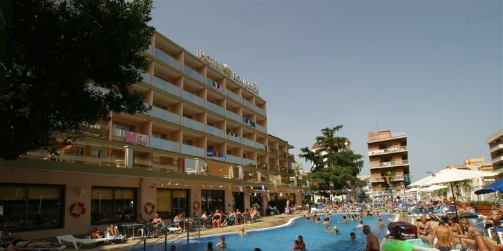 7 nocí ve Španělsku: 3* hotel 350 m od pláže i centra města, bufetová polopenze