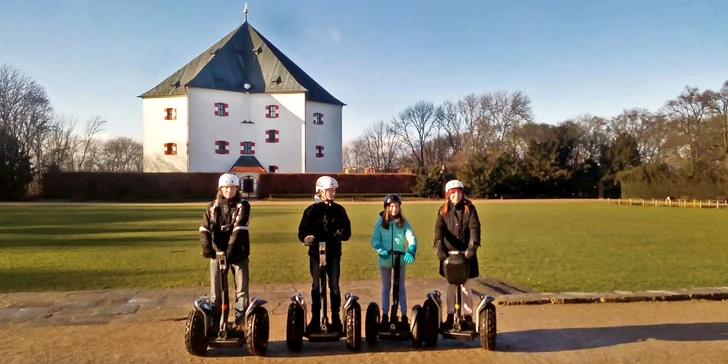 Celoroční projížďka Prahou na vozítku Offroad Segway: 30, 60 či 90 minut s průvodcem