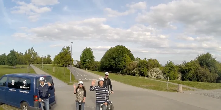 Celoroční projížďka Prahou na vozítku Offroad Segway: 30, 60 či 90 minut s průvodcem