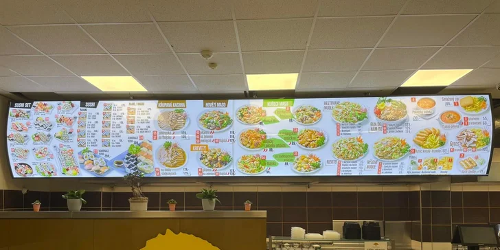 Sety s 10–75 kousky sushi v Banyan Bistro Opava: vege, smažené i s rybami