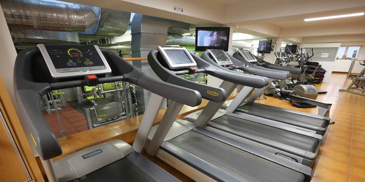 1, 5 nebo 10 denních vstupů do fitness a na VacuShape pro redukci pomerančové kůže