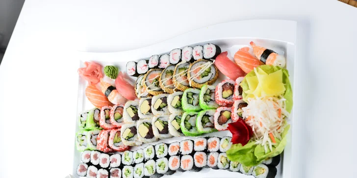 Sety s 16–75 kousky sushi v Banyan Bistro Opava: vege, smažené i s rybami