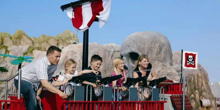 Den na zábavných atrakcích v německém Legolandu