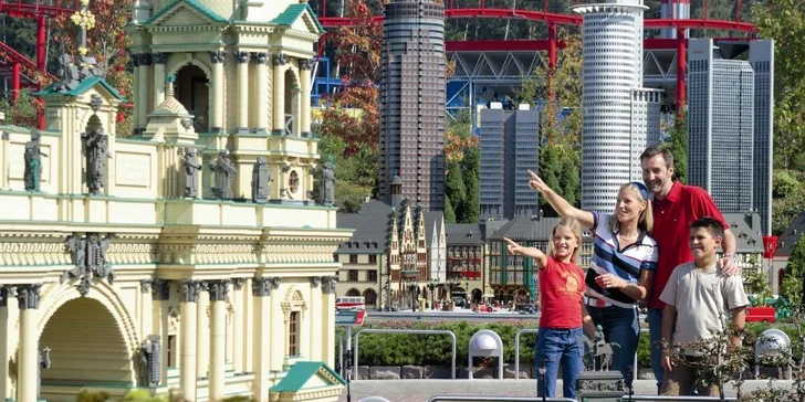 Den na zábavných atrakcích v německém Legolandu