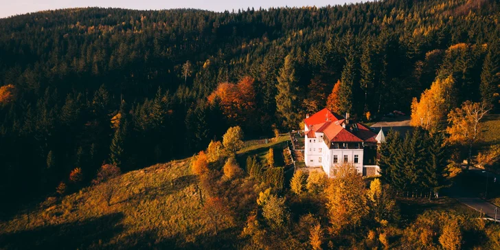Pobyt se snídaněmi na romantickém zámečku na Broumovsku