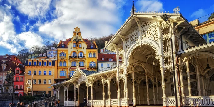 Romatický pobyt na karlovarské kolonádě: 4* hotel se snídaní, romantickou večeří i polopenzí