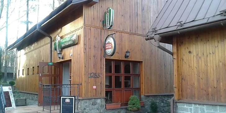Svatomartinské menu pro dva: paštika, husa se zelím i knedlíky, štrúdl a káva