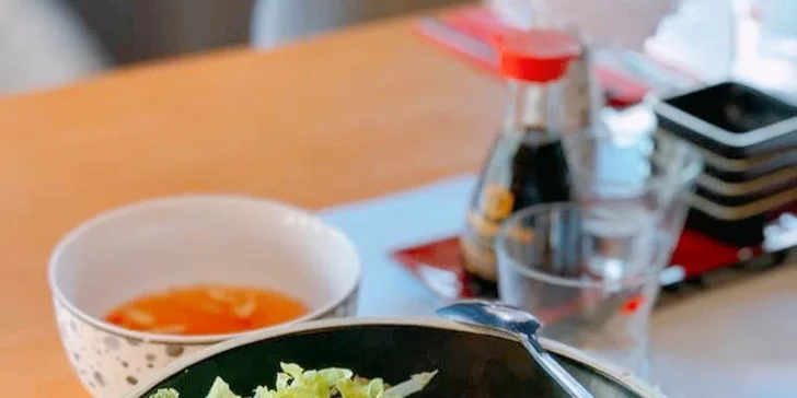 500 či 1 000 Kč na cokoliv v restauraci 2Kyo: sushi, saláty, asijské dobroty i nápoje