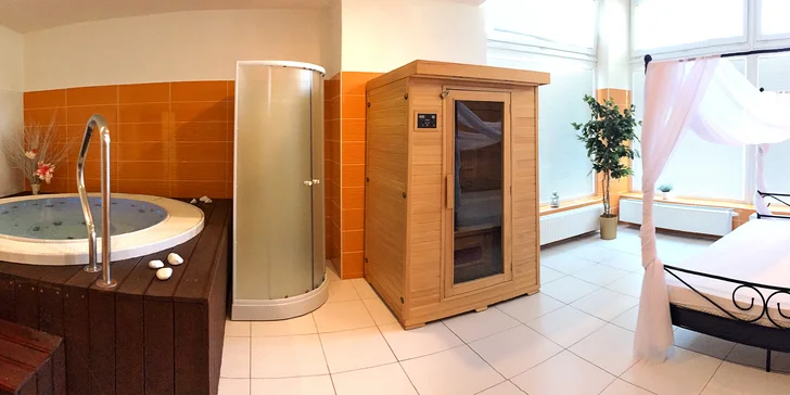 Bublinkový relax na 60 nebo 120 minut: privátní wellness s dvouchodovým menu a lahví sektu pro pár