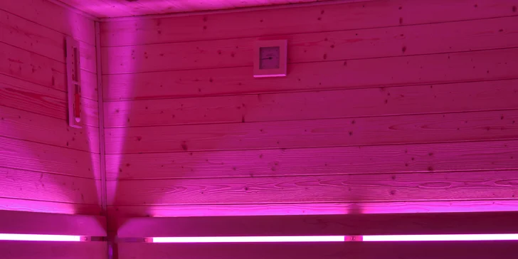 Jeden až pět vstupů do saunového světa včetně občerstvení