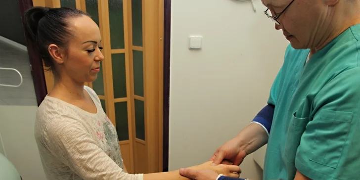 60 i 90 minut masáže dle výběru: klasická masáž, aromaterapeutická i Lomi-Lomi