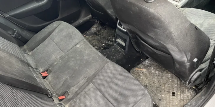 Auto jako nové: rozleštění světlometů, mytí interiéru, aplikace tvrdého vosku i oživení laku