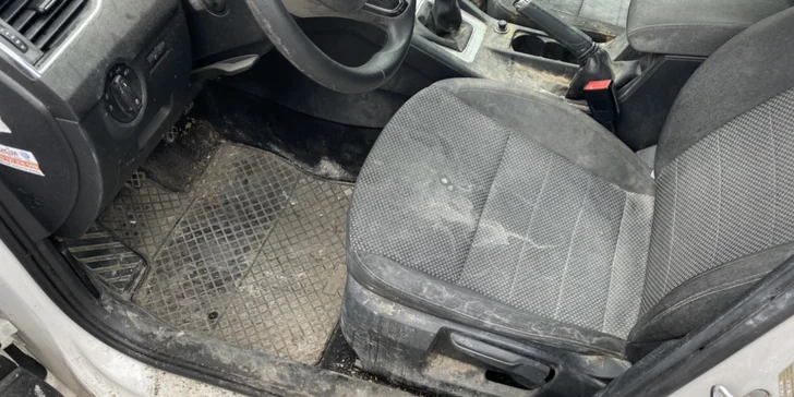 Auto jako nové: rozleštění světlometů, mytí interiéru, aplikace tvrdého vosku i oživení laku
