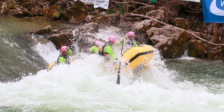 Víkendový rafting na řece Salze: vyškolení instruktoři, vybavení a doprava
