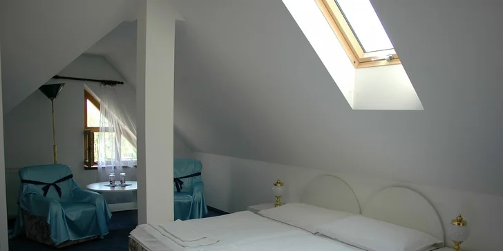 999 Kč za 2denní pobyt PRO DVA včetně snídaně, sauny a romantické večeře. V nabídce i 3denní pobyt. Užijte si jaro v podhůří Krušných hor.