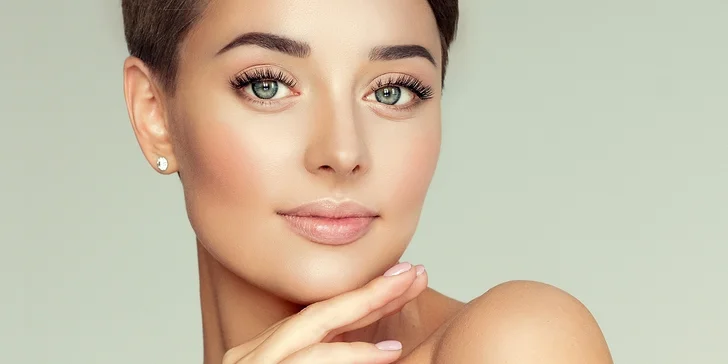 Lash lifting i vč. barvení či úprava obočí nebo prodloužení řas