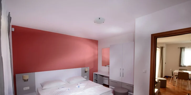 Pěkně zařízené apartmány až pro 6 osob kousek od pláže na jihu Istrie