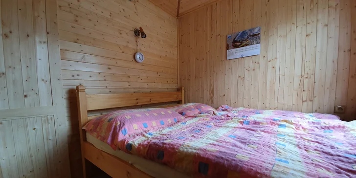 Chata na Třeboňsku jen pro vás: uvnitř výbava a venku ohniště, na 2 noci i celý týden