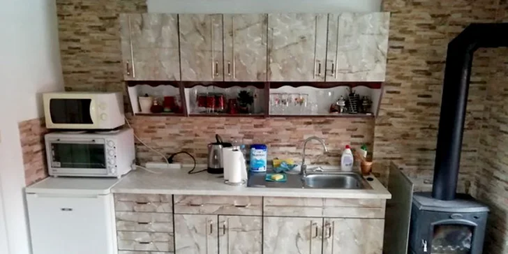 Chata na Třeboňsku jen pro vás: uvnitř výbava a venku ohniště, na 2 noci i celý týden