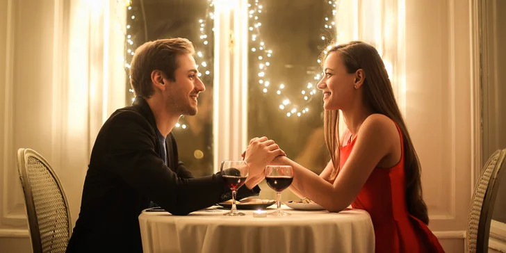Čtyřchodové menu v restauraci Galerie Třeboň pro 1 či 2 osoby: rybí polévka, candát i lívanečky