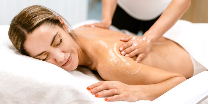 Relaxační a omlazující masáž celého těla pomocí přírodního oleje s betaglukanem