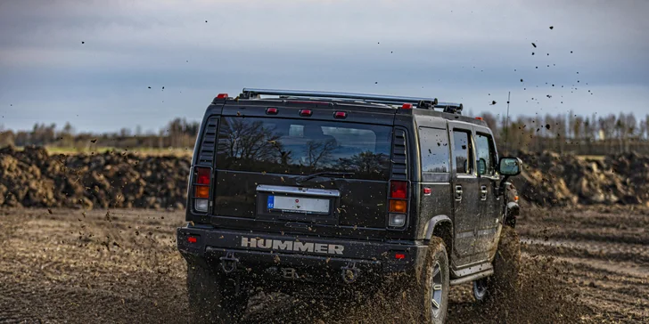 15 až 60 minut adrenalinu: jízda s instruktorem v Hummer H2