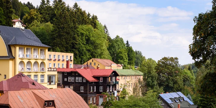 Relax v Janských Lázních: snídaně a wellness program, termíny do prosince 2021