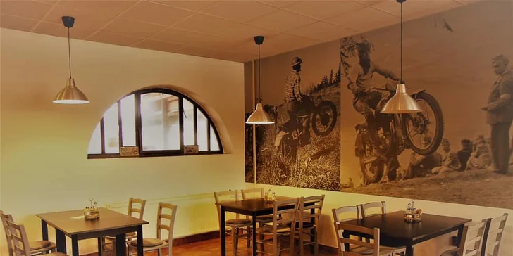 Burger menu podle výběru s domácími hranolky pro 1 i 2 osoby