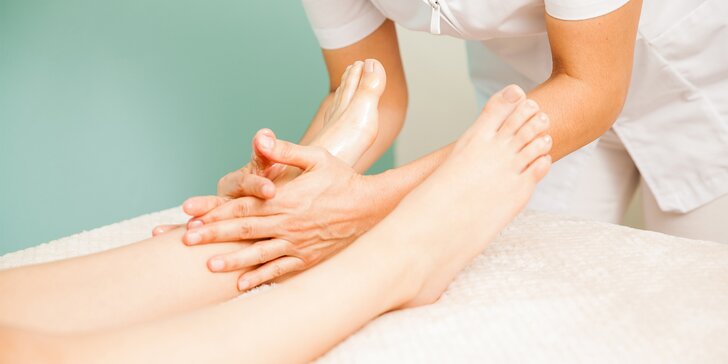 Ruční lymfatická masáž v délce 60 nebo 120 minut: jemná procedura zaměřená na nohy, ruce a obličej