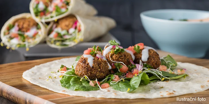 Kebab, falafel či pizza ve Strašnicích s sebou: v tortille, pita chlebu i skupinová porce s nápojem