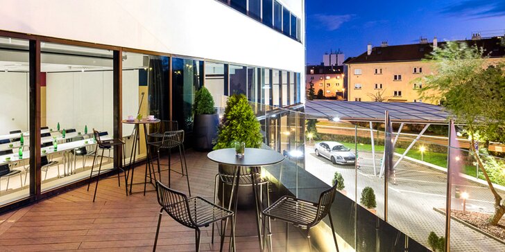 4* luxus v Praze pro pár i rodinu: snídaně, moderní pokoje, parkování zdarma
