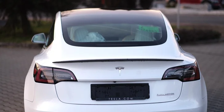 Jízda budoucnosti v Tesle Model 3 Performance: 30 až 60 min. spolujízdy i řízení