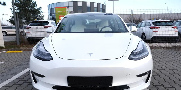 Jízda budoucnosti v Tesle Model 3 Performance: 30 až 60 min. spolujízdy i řízení